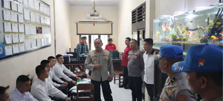 Konflik Yayasan PBM Siswa di Malang Diamankan Konflik Yayasan PBM Siswa di Malang Diamankan