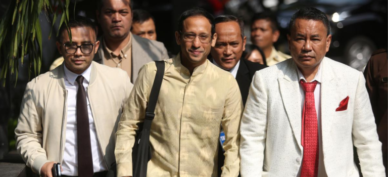 Tiga Saksi Kasus Chromebook Dilaporkan ke KPK Tiga Saksi Kasus Chromebook Dilaporkan ke KPK