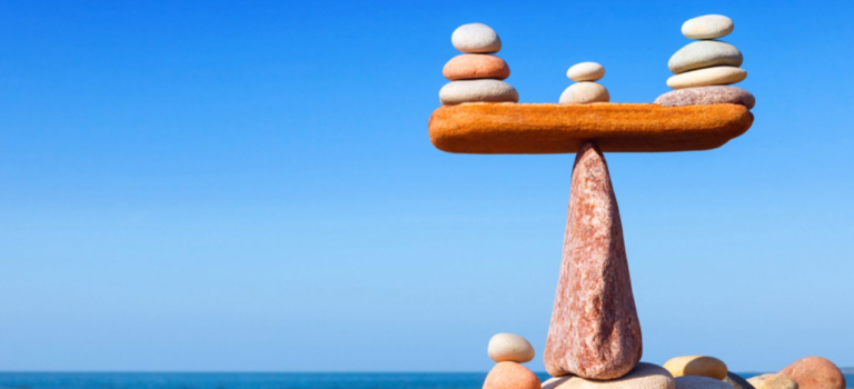 Menjaga Keseimbangan Antara Dunia Maya dan Kehidupan Nyata