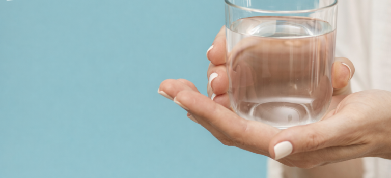 Manfaat Minum Air Putih Bagi Kesehatan Tubuh