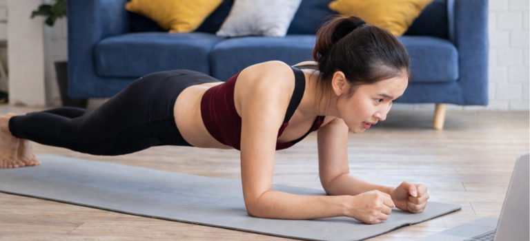 Lima Olahraga Ringan yang Bisa Dilakukan di Rumah Lima Olahraga Ringan yang Bisa Dilakukan di Rumah