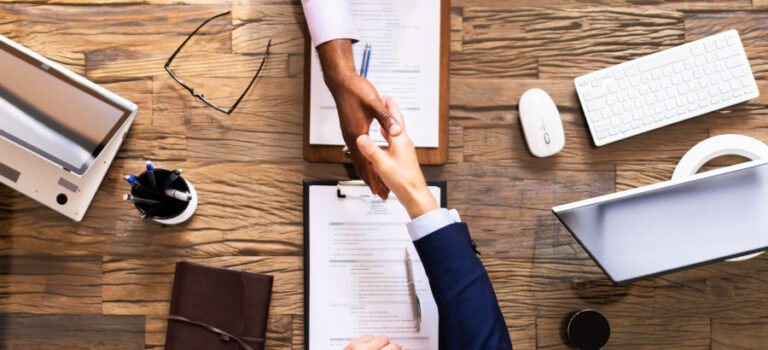 Tips Negosiasi Gaji Bagi Karyawan Baru Lulus